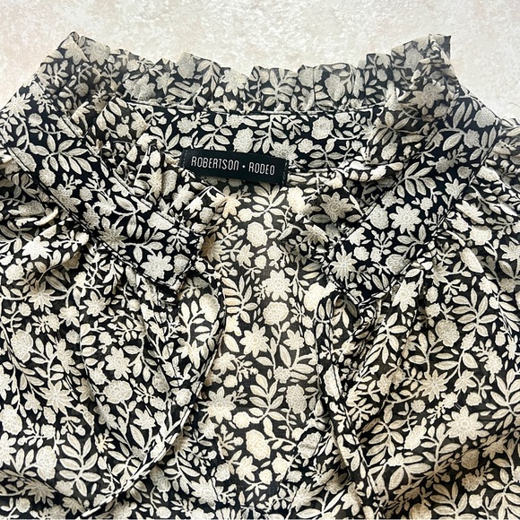 NWOT Robertson + Rodeo Black/Beige Floral Blouse - Picture 5 of 13
